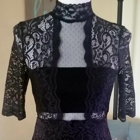 GORGEOUS Express Lace Dress Size 4 - Picture 1 of 3